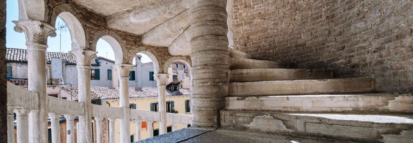 scala-contarini-del-bovolo-venezia